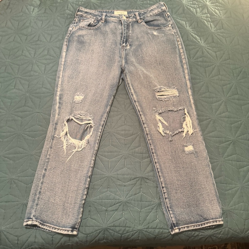 Distressed Women’s Pacsun Mom Jeans Size 30
